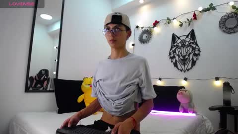 Snapshot of maiky_cooper chatting on February 14, 2025, 4:26 am Maiky Cooper online show from February 14, 2025, 4:26 am