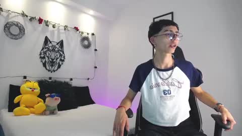 Snapshot of maiky_cooper chatting on February 20, 2025, 6:13 pm Maiky Cooper online show from February 20, 2025, 6:13 pm