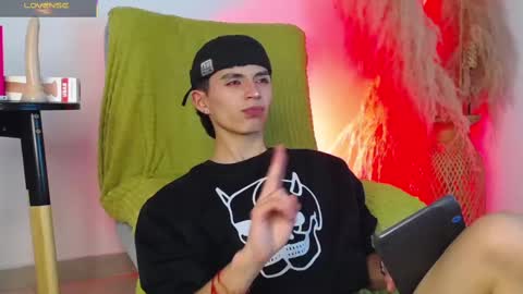 Snapshot of maiky_cooper chatting on September 15, 2025, 8:42 pm Maiky Cooper online show from September 15, 2025, 8:42 pm