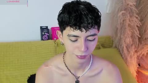 Snapshot of maiky_cooper chatting on October 2, 2025, 8:49 pm Maiky Cooper online show from October 2, 2025, 8:49 pm