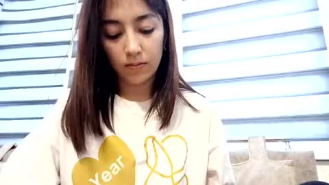 Snapshot of maileppanen chatting on November 17, 2025, 5:35 am Sofia online show from November 17, 2025, 5:35 am