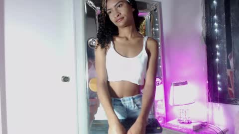 Snapshot of mailyn_gold chatting on April 25, 2026, 11:46 am mailyn_gold online show from April 25, 2026, 11:46 am