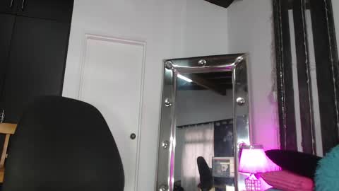 Snapshot of mailyn_gold chatting on May 25, 2026, 11:38 am mailyn_gold online show from May 25, 2026, 11:38 am