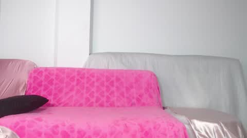 mailyn_gold online show from July 16, 2026, 12:44 pm