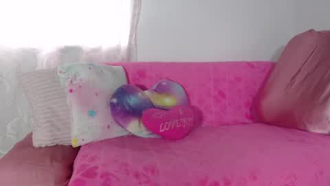 mailyn_gold online show from July 24, 2026, 11:41 am