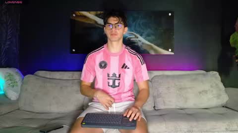 Snapshot of maisonbastian chatting on May 30, 2026, 3:53 pm Bastian Arslan online show from May 30, 2026, 3:53 pm