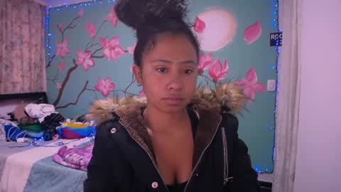 Snapshot of maite_loves chatting on January 13, 2025, 11:19 am Maite online show from January 13, 2025, 11:19 am