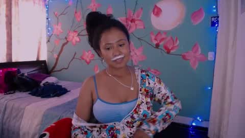 Snapshot of maite_loves chatting on March 10, 2025, 5:50 pm Maite online show from March 10, 2025, 5:50 pm