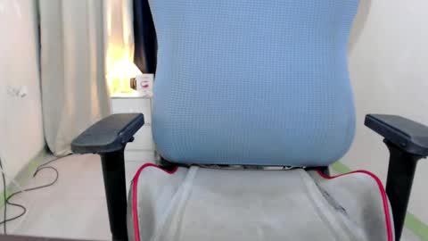 Annalyn online show from December 19, 2024, 4:02 pm