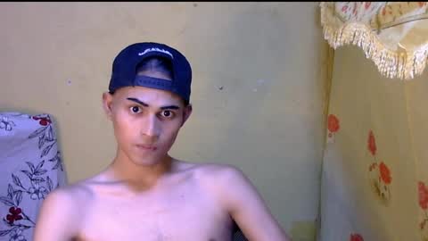 Snapshot of majestic_anne chatting on May 21, 2026, 2:02 pm Annalyn online show from May 21, 2026, 2:02 pm
