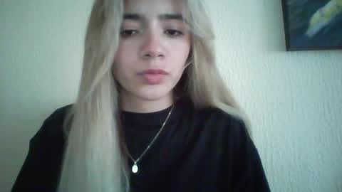 Snapshot of majo_gomezz chatting on November 7, 2025, 9:15 pm majo_gomezz online show from November 7, 2025, 9:15 pm