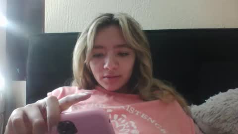 Snapshot of majo_gomezz chatting on November 13, 2025, 12:20 am majo_gomezz online show from November 13, 2025, 12:20 am