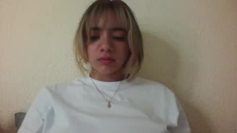 majo_gomezz online show from February 25, 2026, 11:36 pm