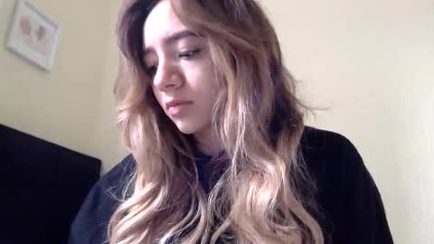 majo_gomezz online show from June 5, 2026, 5:07 pm