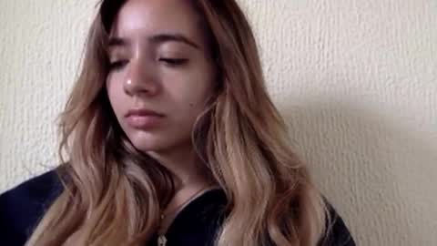 majo_gomezz online show from June 6, 2026, 4:55 pm