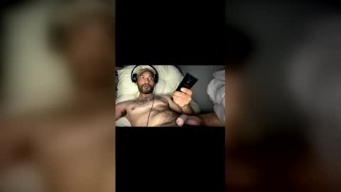 Snapshot of majorb986 chatting on December 18, 2025, 11:44 pm majorb986 online show from December 18, 2025, 11:44 pm