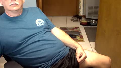 Snapshot of majormike34 chatting on February 5, 2025, 2:26 pm majormike34 online show from February 5, 2025, 2:26 pm