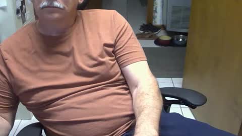 Snapshot of majormike34 chatting on January 10, 2026, 3:19 am majormike34 online show from January 10, 2026, 3:19 am