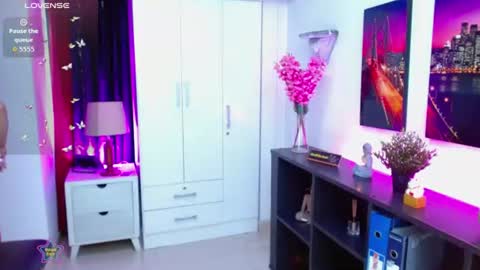 Makarena  online show from June 25, 2026, 6:34 pm