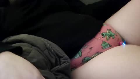 Snapshot of makemewatch chatting on February 13, 2026, 10:28 pm makemewatch online show from February 13, 2026, 10:28 pm