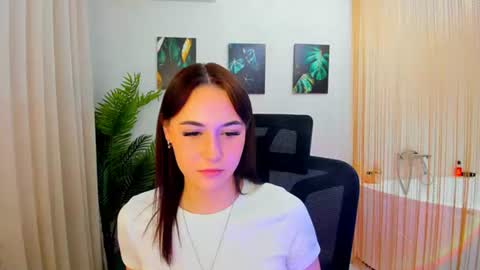 Snapshot of makeyouehappy chatting on November 28, 2025, 12:19 pm makeyouehappy online show from November 28, 2025, 12:19 pm