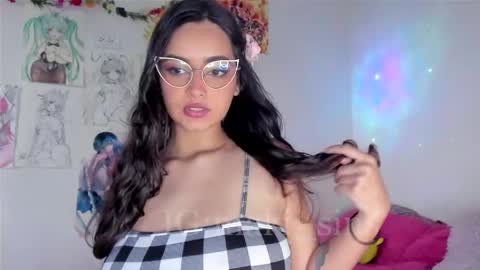 Maki Sins online show from April 26, 2026, 10:40 pm