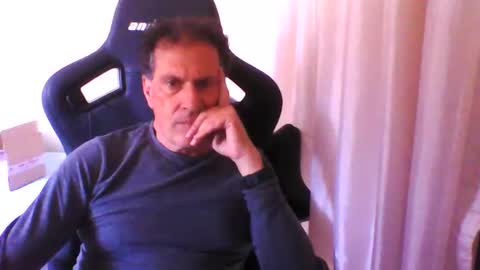 makis8989 online show from April 22, 2026, 12:28 pm