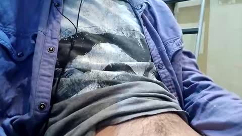 Snapshot of makukabig chatting on October 15, 2025, 2:17 pm makukabig online show from October 15, 2025, 2:17 pm