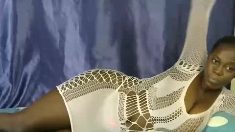 malaika_musa online show from April 26, 2026, 2:04 pm