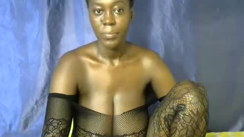 malaika_musa online show from May 1, 2026, 7:13 am