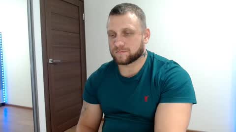 malchyshka online show from December 15, 2025, 4:44 pm