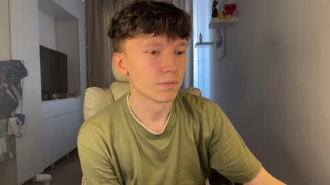 Snapshot of malcolm_yang chatting on September 25, 2025, 11:14 am Tom and Mark 3 online show from September 25, 2025, 11:14 am