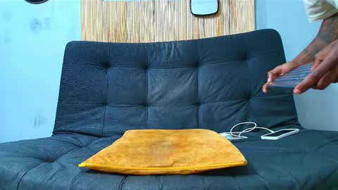 Malcom online show from October 14, 2025, 11:49 pm