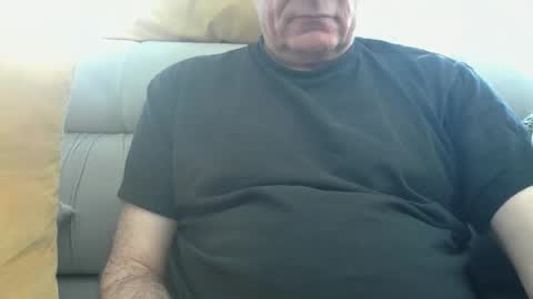 male_toy1 online show from April 27, 2026, 3:10 pm