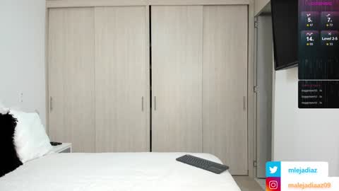 Snapshot of malejadiaz_ chatting on January 17, 2025, 4:57 pm Maleja Diaz online show from January 17, 2025, 4:57 pm