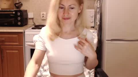 Snapshot of malenamila chatting on July 21, 2026, 9:06 pm Malena online show from July 21, 2026, 9:06 pm