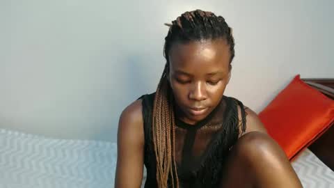 lati online show from November 16, 2025, 2:00 pm