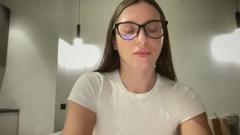 malina568708 online show from December 17, 2024, 5:04 pm