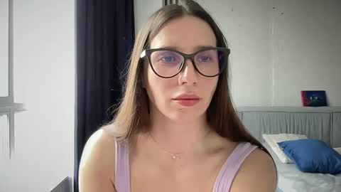 malina568708 online show from March 12, 2025, 2:23 pm