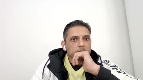 Snapshot of malledepampa chatting on November 14, 2025, 8:57 am malledepampa online show from November 14, 2025, 8:57 am