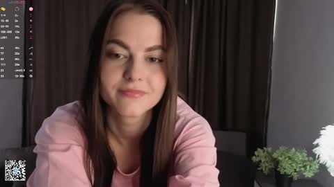 Mia online show from June 24, 2026, 4:33 am