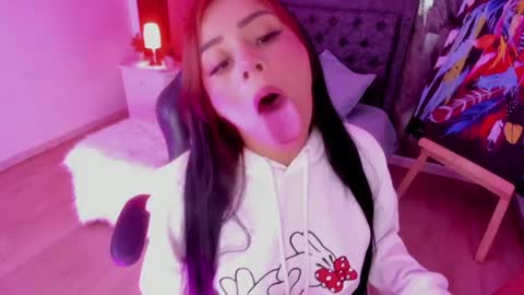 Mallorie online show from May 16, 2026, 5:23 pm