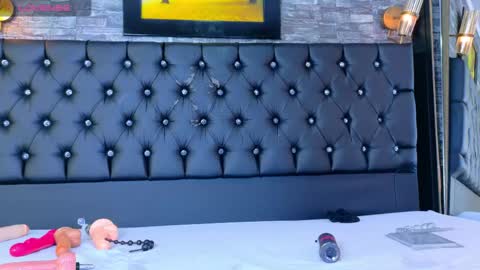 malory_cortez1 online show from April 22, 2026, 3:42 am