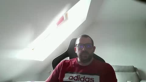 breton online show from November 17, 2025, 10:54 am