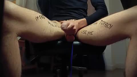 Snapshot of malou_chat chatting on December 17, 2025, 3:07 pm malou online show from December 17, 2025, 3:07 pm