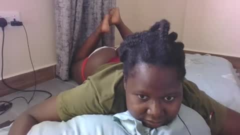 Snapshot of mamasita2023 chatting on February 1, 2025, 11:43 am mamasita2023 online show from February 1, 2025, 11:43 am