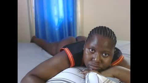 Snapshot of mamasita2023 chatting on February 8, 2025, 12:06 pm mamasita2023 online show from February 8, 2025, 12:06 pm