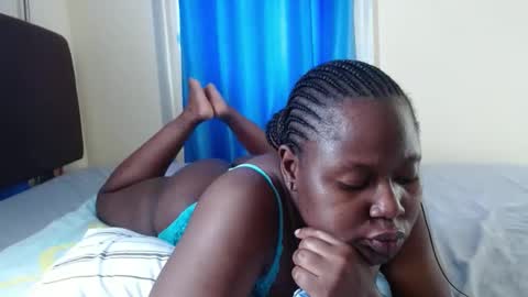 Snapshot of mamasita2023 chatting on February 11, 2025, 11:21 am mamasita2023 online show from February 11, 2025, 11:21 am