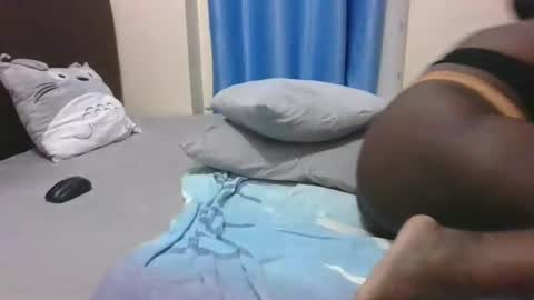 Snapshot of mamasita2023 chatting on February 23, 2025, 5:18 pm mamasita2023 online show from February 23, 2025, 5:18 pm