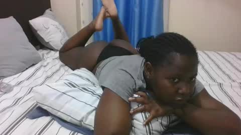 Snapshot of mamasita2023 chatting on March 5, 2025, 3:40 pm mamasita2023 online show from March 5, 2025, 3:40 pm